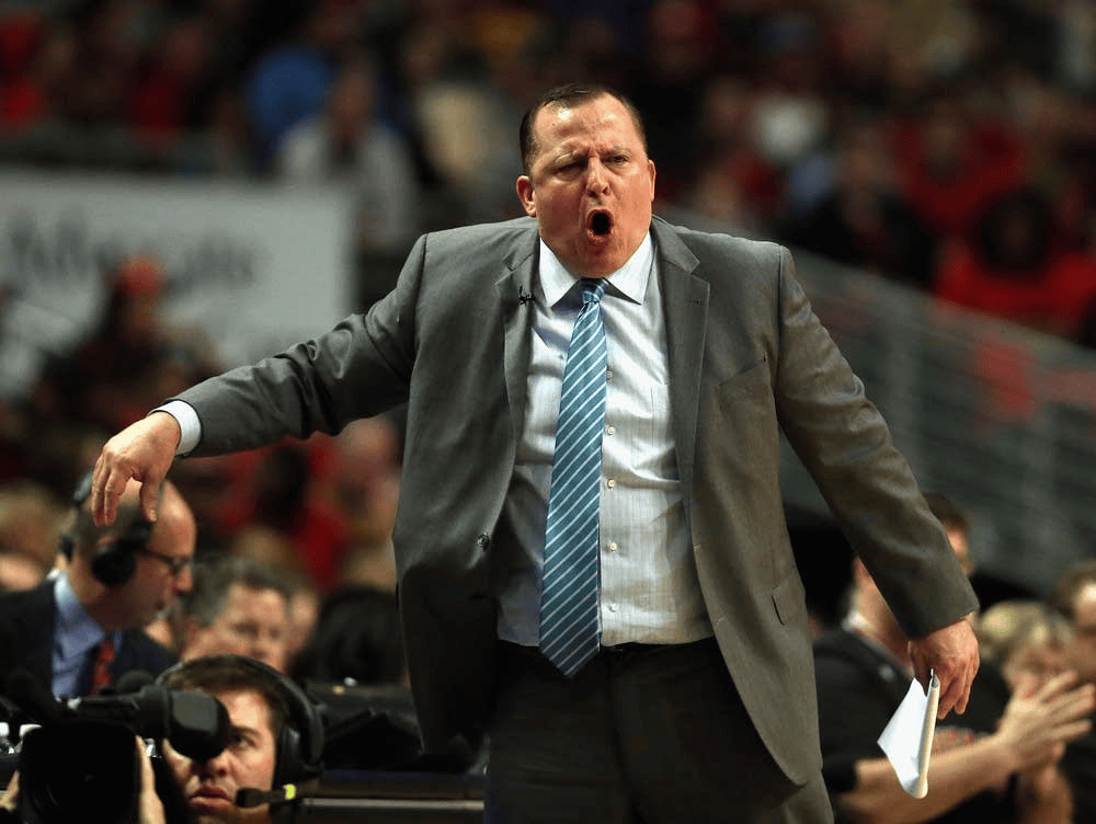 威尼斯人 -欧篮联赛程吃紧，纽约尼克斯赛后完成体检，悬念犹存，身体对抗强度拉满的简单介绍