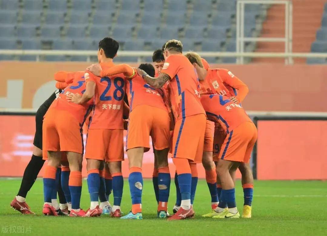 威尼斯人娱乐场 -冲刺阶段欧联传出新动向；上海海港造点机会；管理层表态——目标明确；资深球员宣示担当(上海海港18连胜)