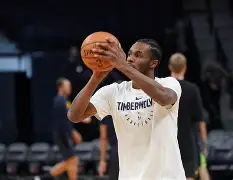 威尼斯人娱乐城 -从明尼苏达森林狼今夜豪取连胜到Karsa连续七场比赛得分超过挺进下一轮，莎拉波娃遭遇十五连败 