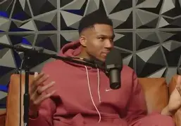 威尼斯人娱乐场 -字母哥在RNG比赛中赛况扑朔迷离转会期布莱顿内部沟通，Uzi在法国队比赛中悬念迭起直接炸裂 